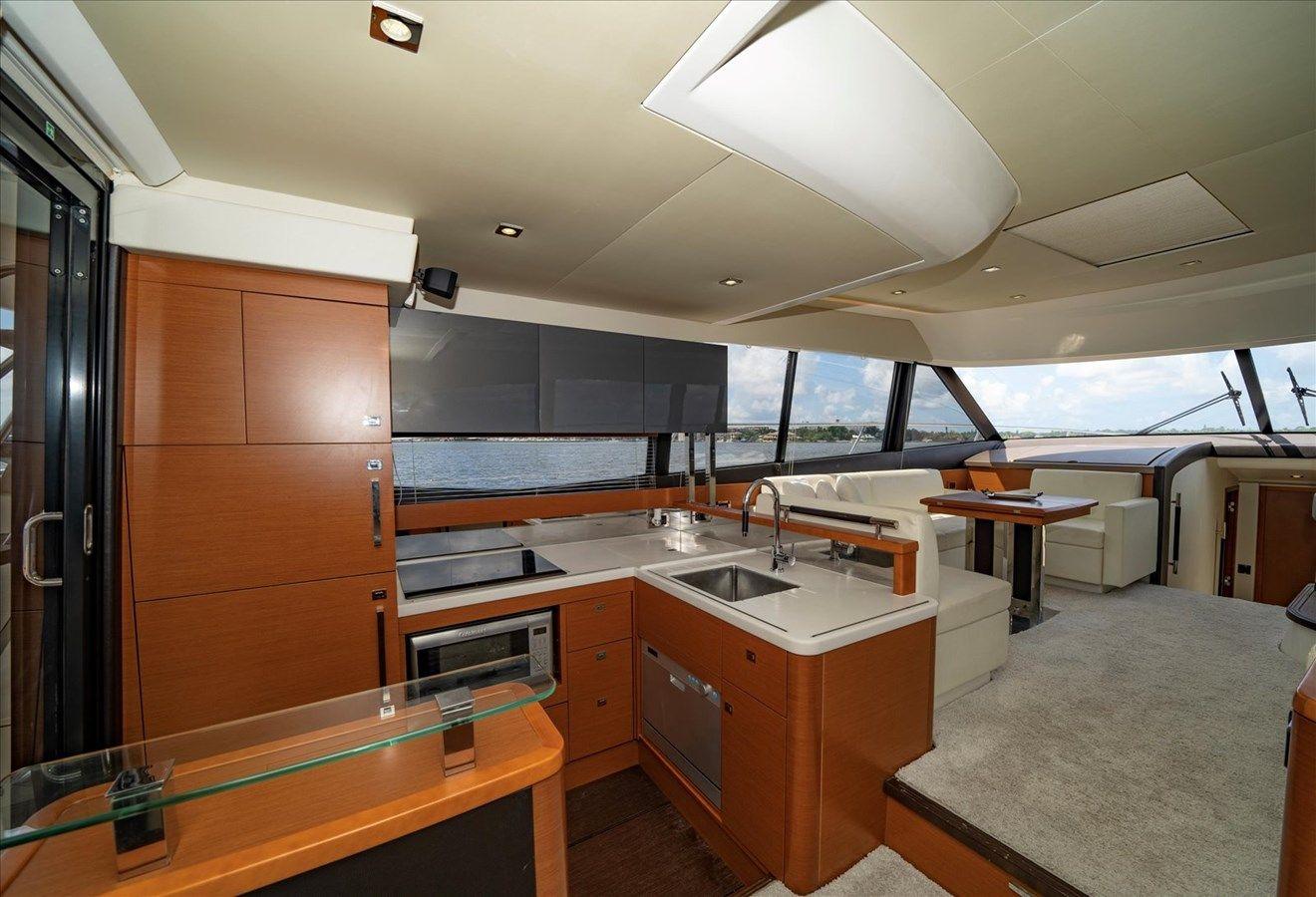 best yacht sales deals 2015 Prestige 550 Fly - PRESTIGE