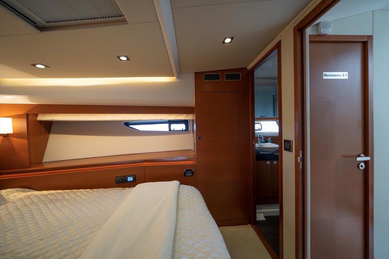 best yacht sales deals 2015 Prestige 550 Fly - PRESTIGE