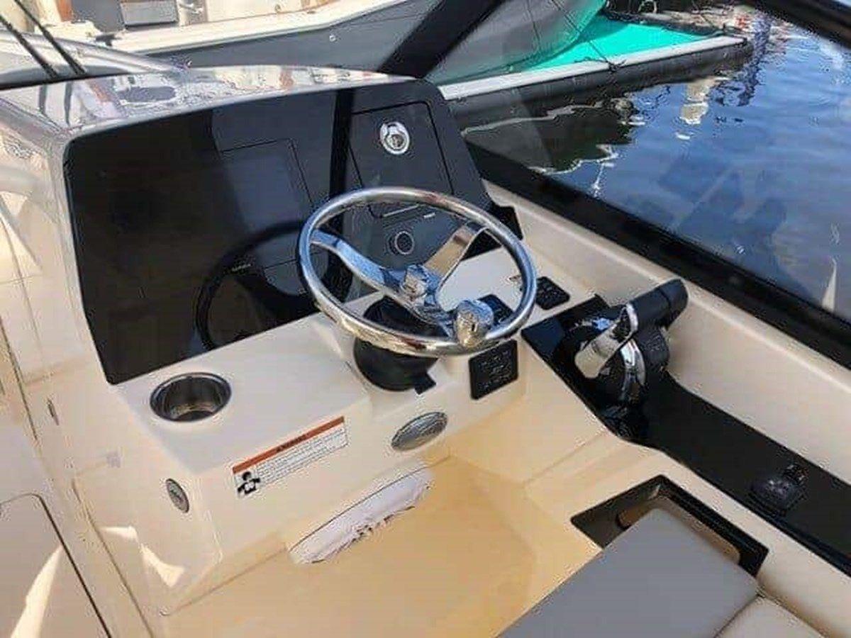 Купить яхту 2024 Scout 277 Doradoo - SCOUT BOATS в Shestakov Yacht Sales