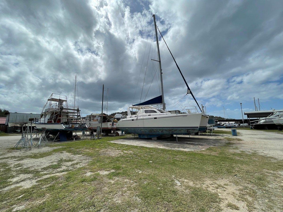 best yacht sales deals 2000 Moorings 3800 2000