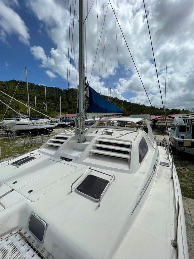 2000 Moorings 3800 price