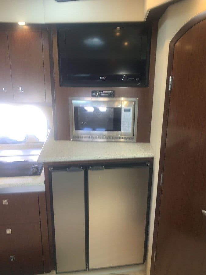 best yacht sales deals - - Cruisers Yachts