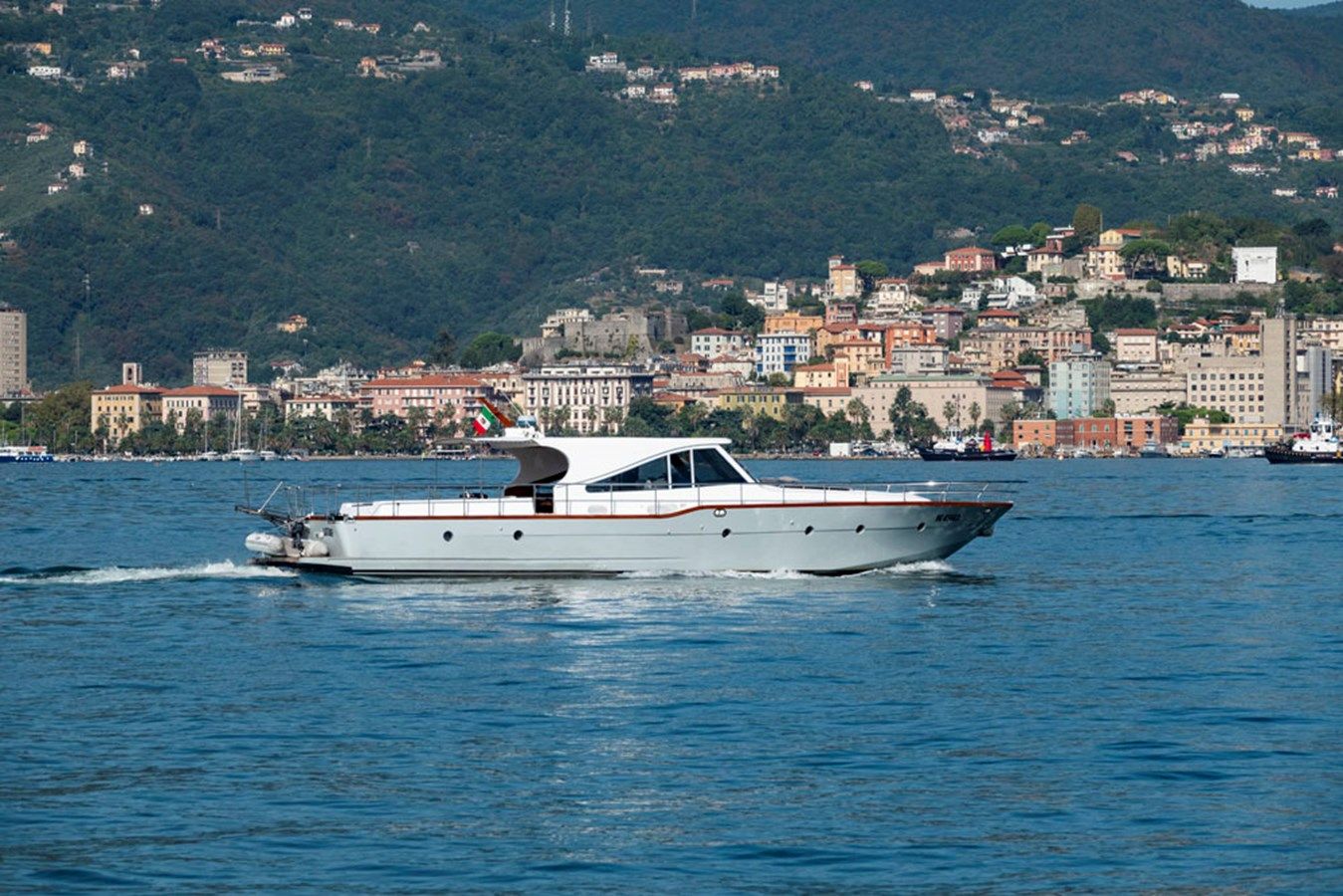 Buy a yacht -- - NAVALIA