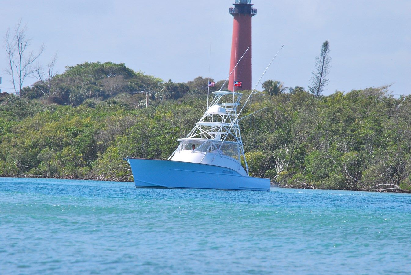 Купить яхту CAZADORA - CUSTOM CAROLINA в Shestakov Yacht Sales