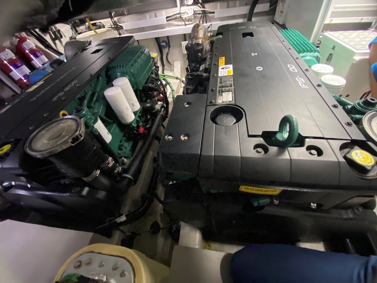 - 48 Portofino XPS yacht sale