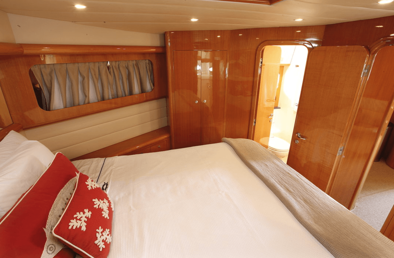 Купить яхту Acquadance 57 в Shestakov Yacht Sales