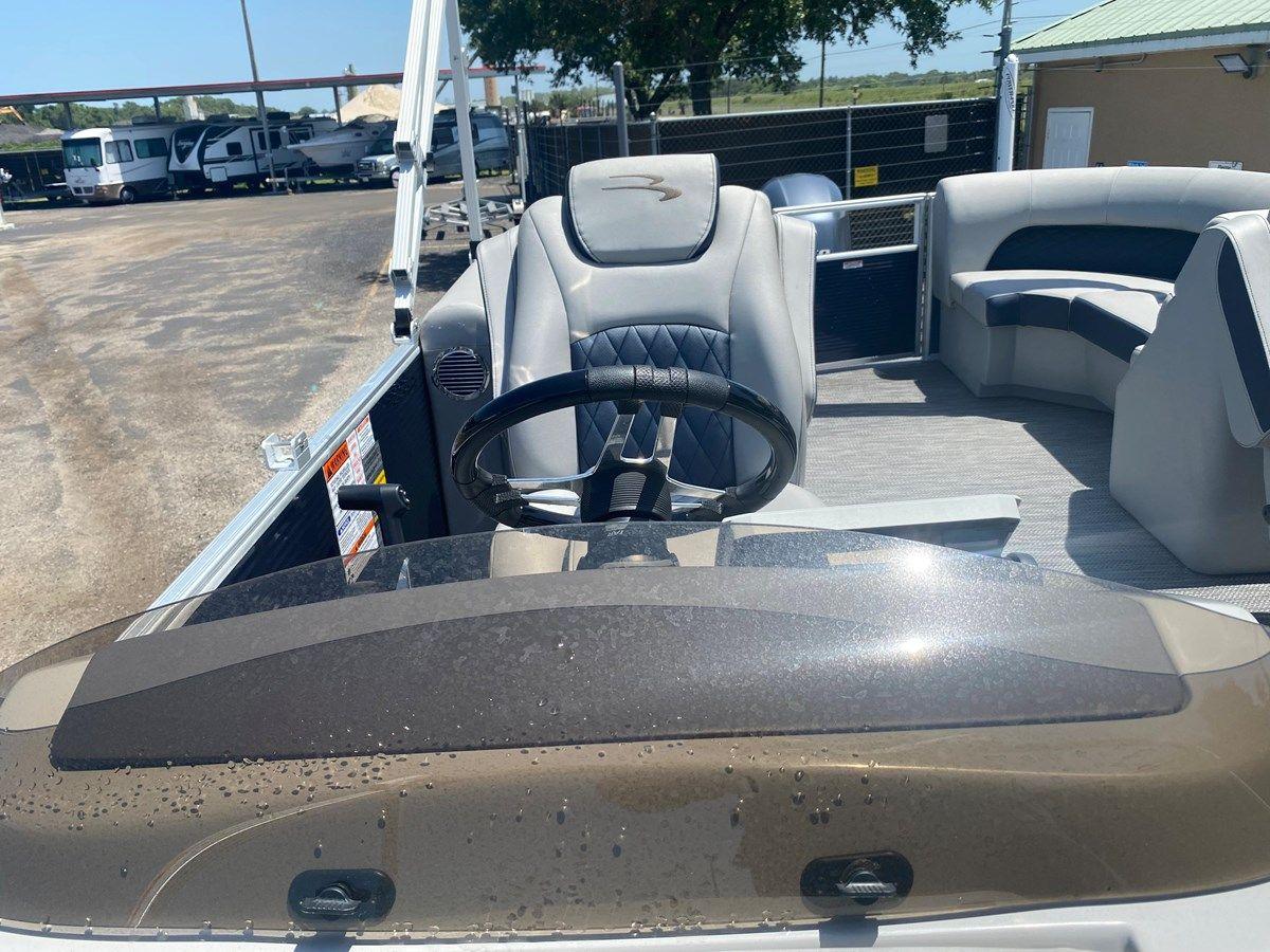 Buy a yacht NA  22LSR