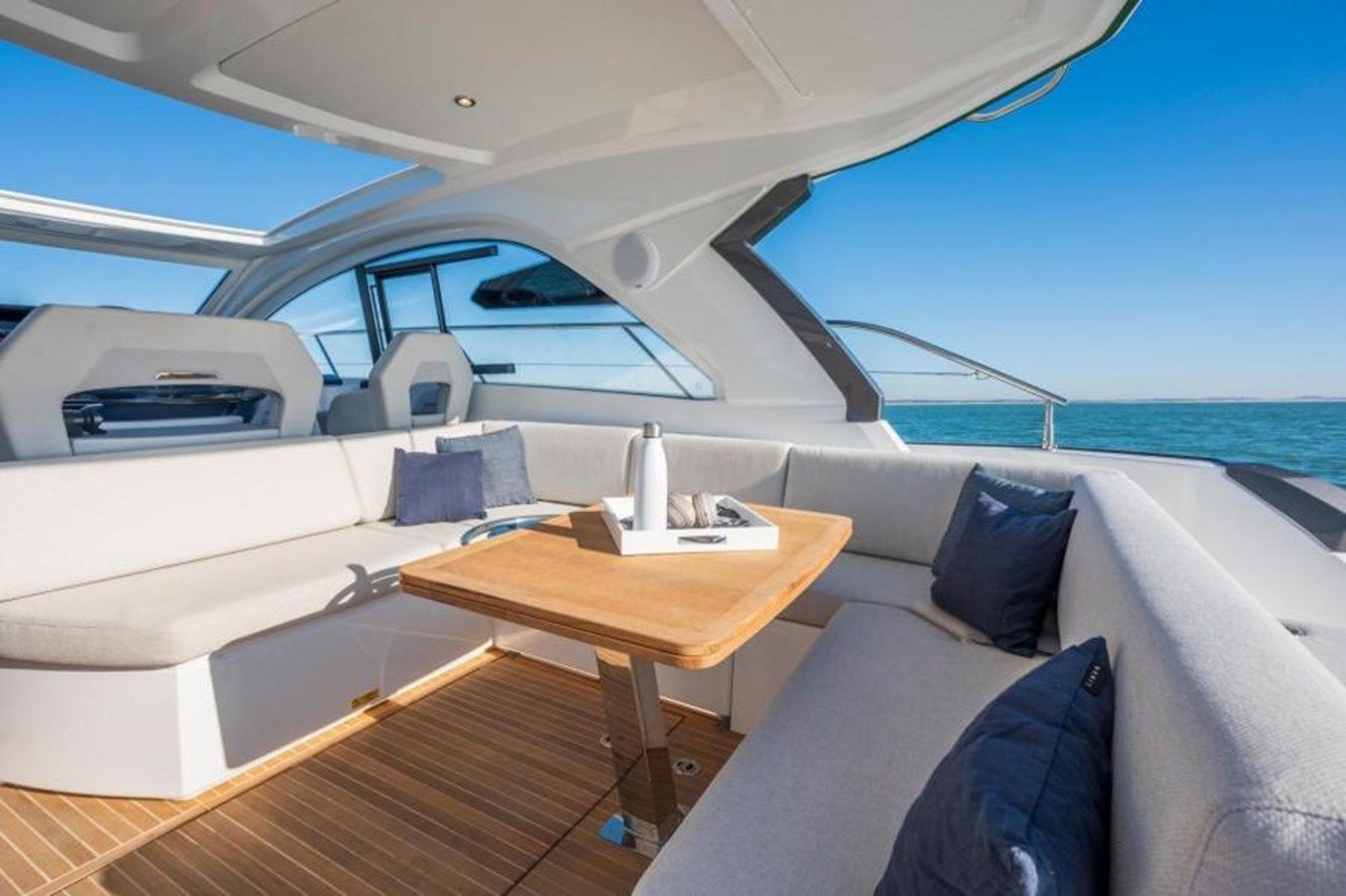 the best price on IN STOCK - Beneteau