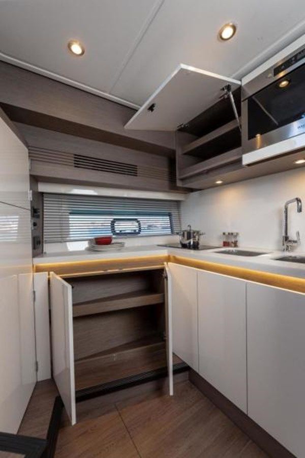 Лучшие предложения покупки яхты In Stock