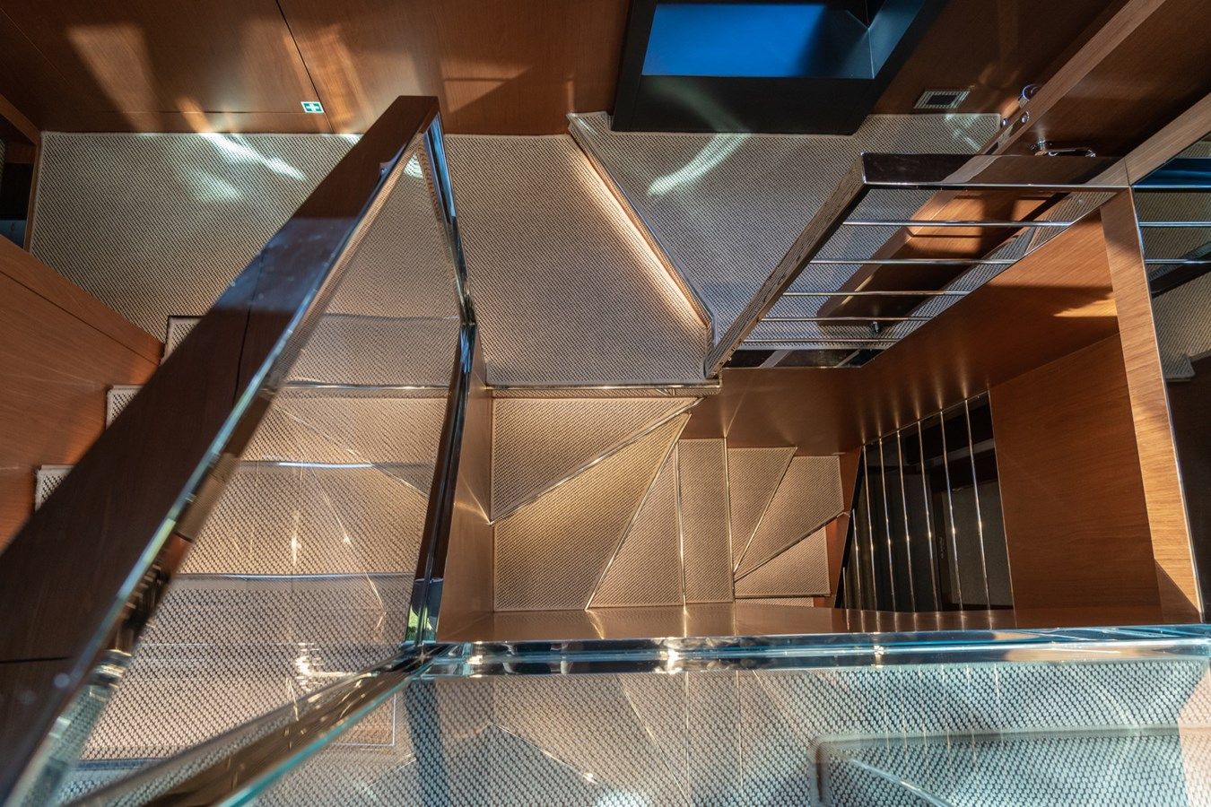 Buy a yacht BEYOND BEYOND - RIVA YACHT