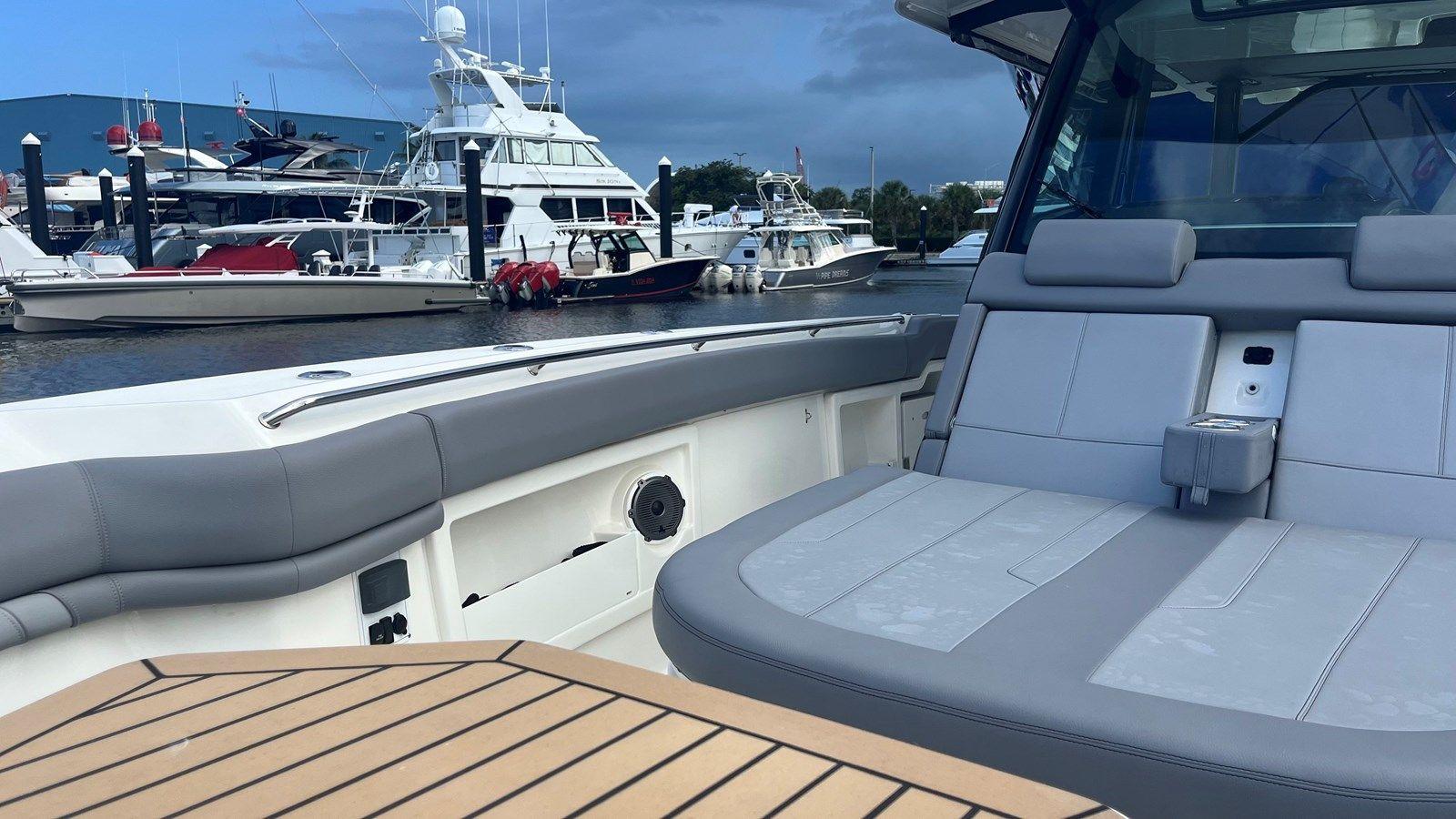 Buy a yacht BLUE WHALER 2022