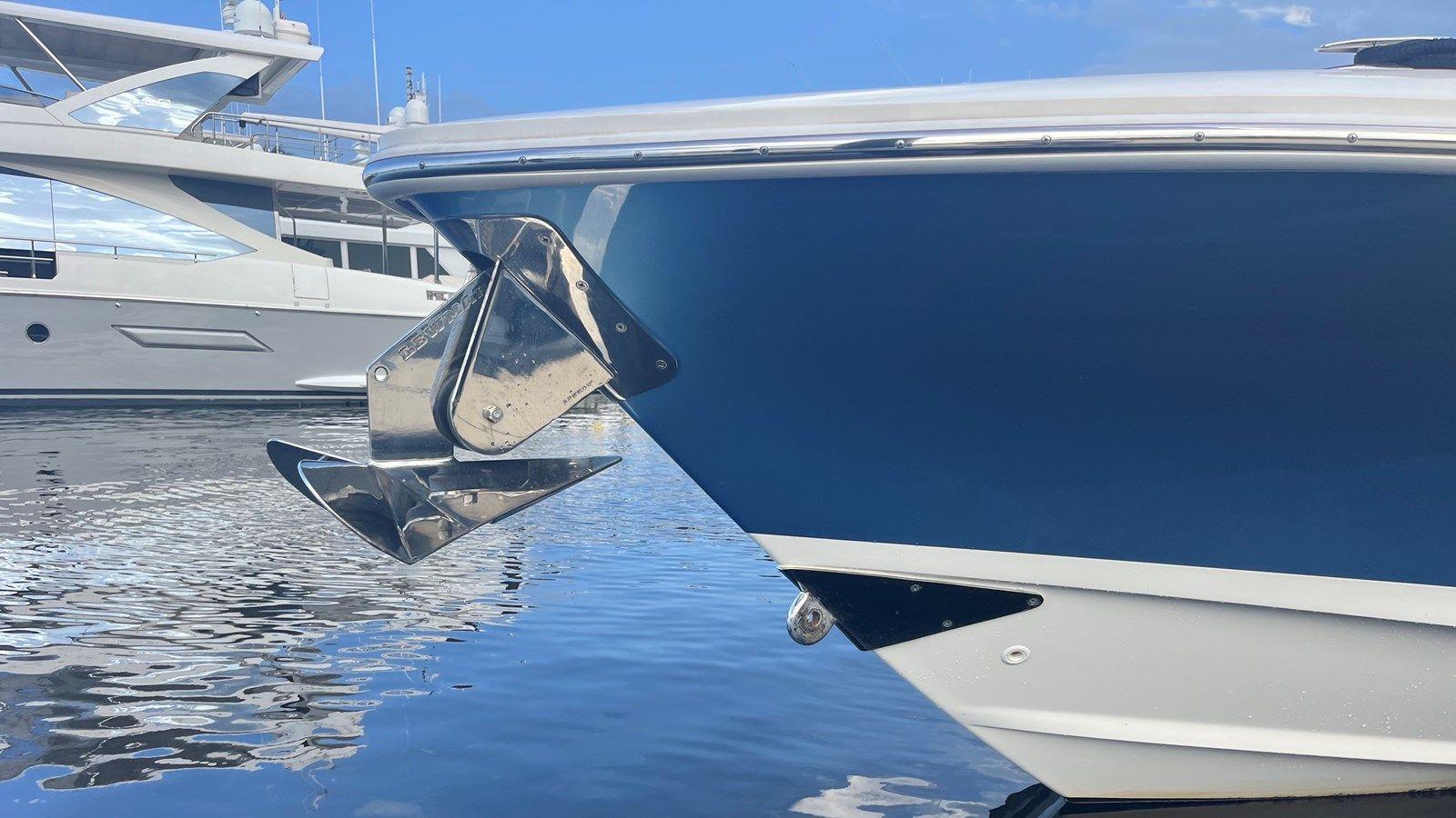 Buy a yacht BLUE WHALER - Boston Whaler