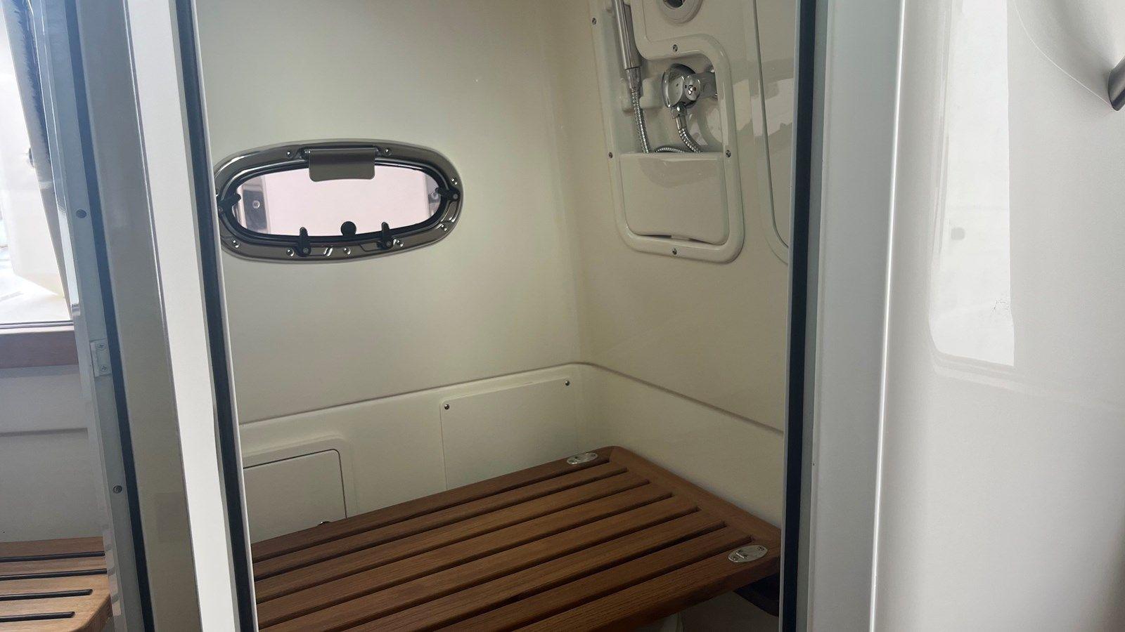 BLUE WHALER 380 OUTRAGE price