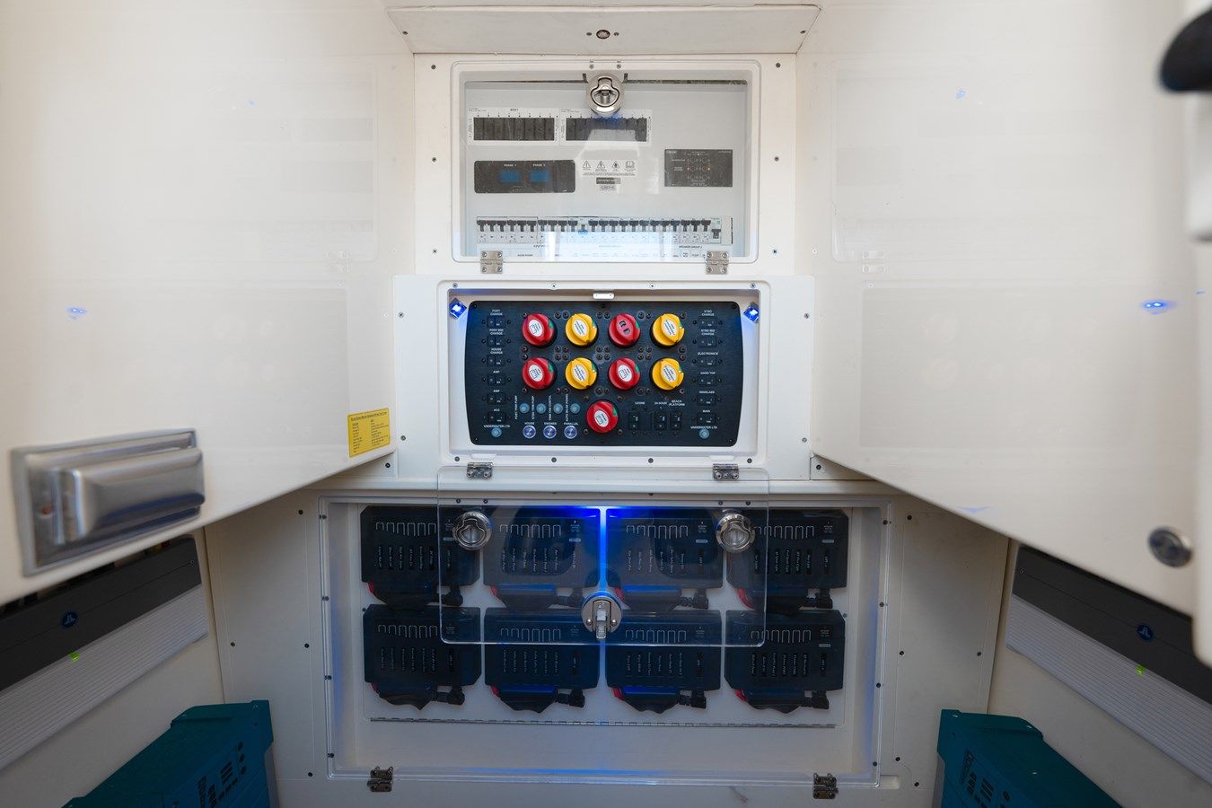 Buy a 2019 Scout 420 LXF MJ3 at Shestakov Yacht Sales