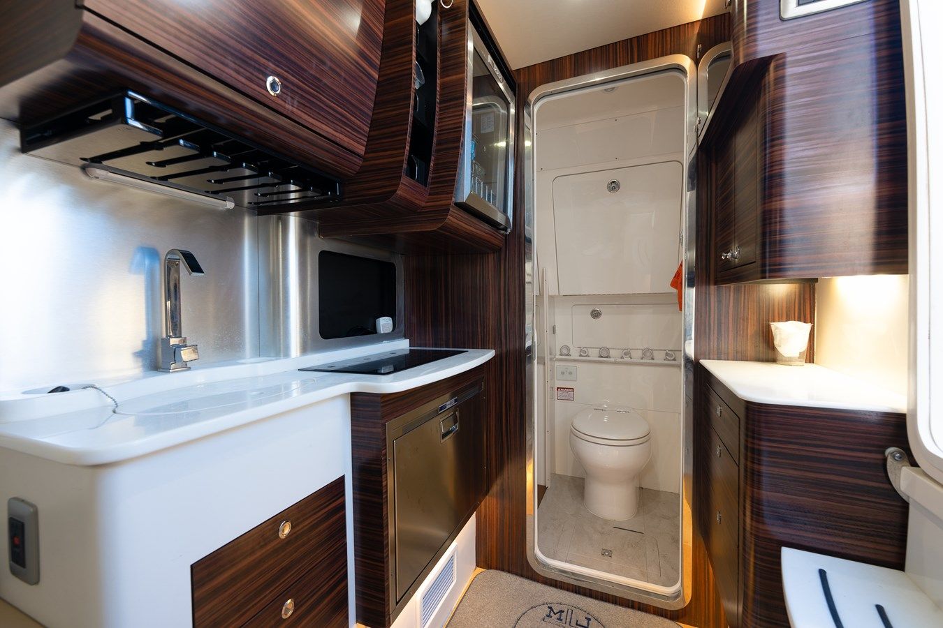 2019 Scout 420 LXF MJ3 - SCOUT BOATS