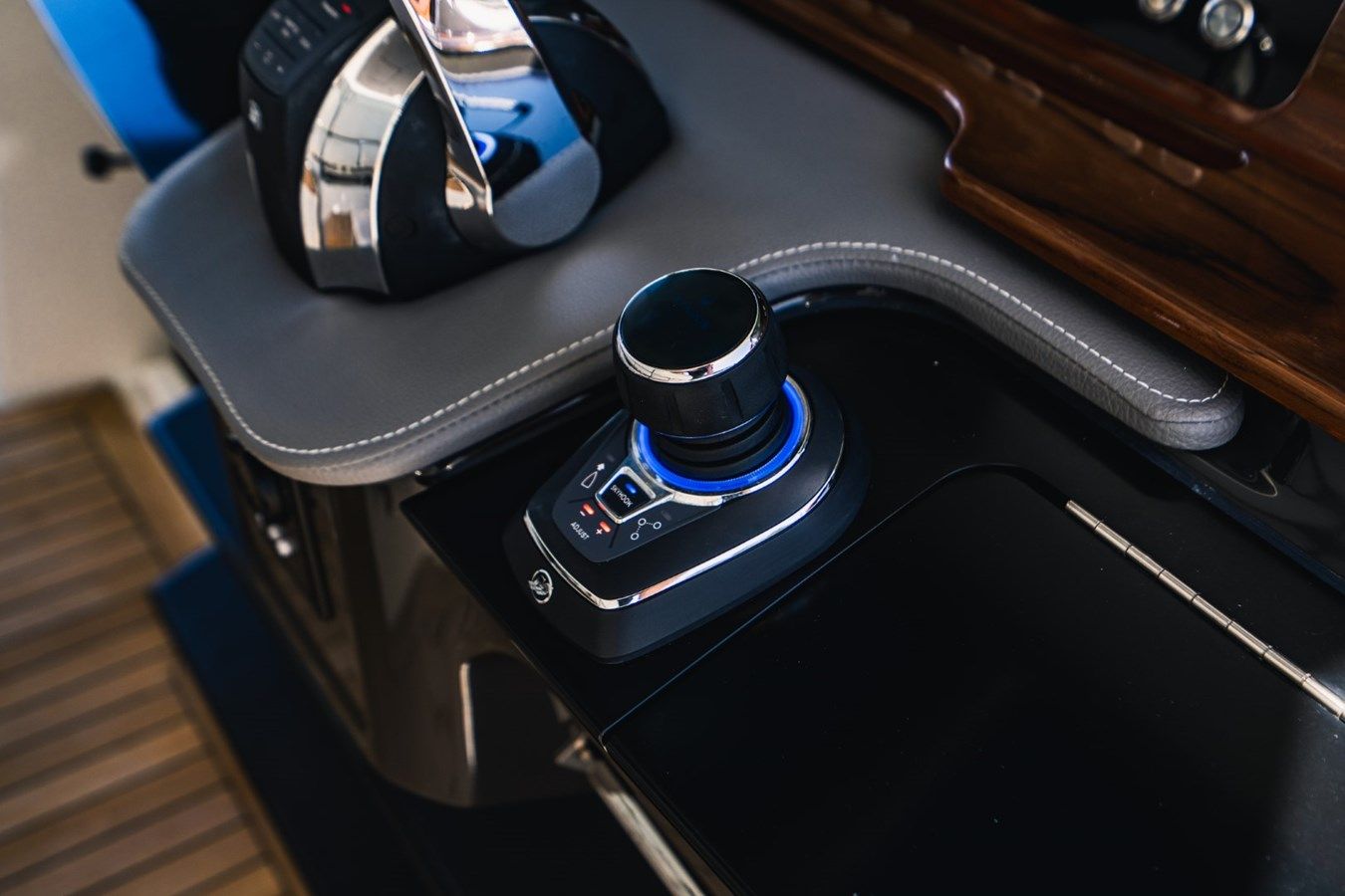 best yacht sales deals No Name 43 LS