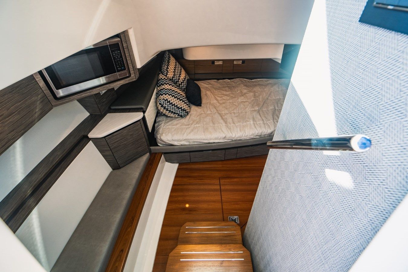 Buy a yacht No Name 2021