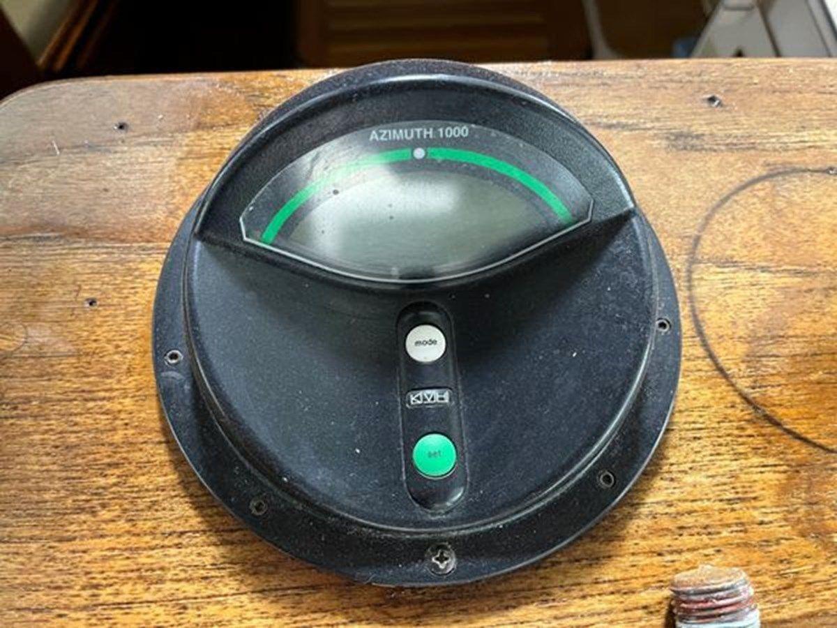 Buy a yacht 1988 Cape Dory Flybridge Cruiser - CAPE DORY