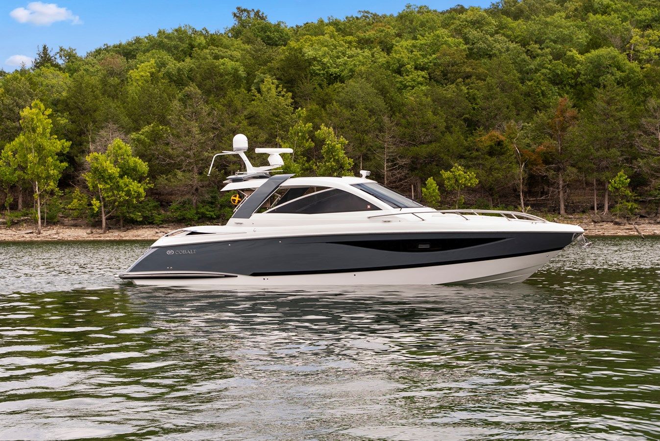 Buy a yacht COBALT A40 - COBALT