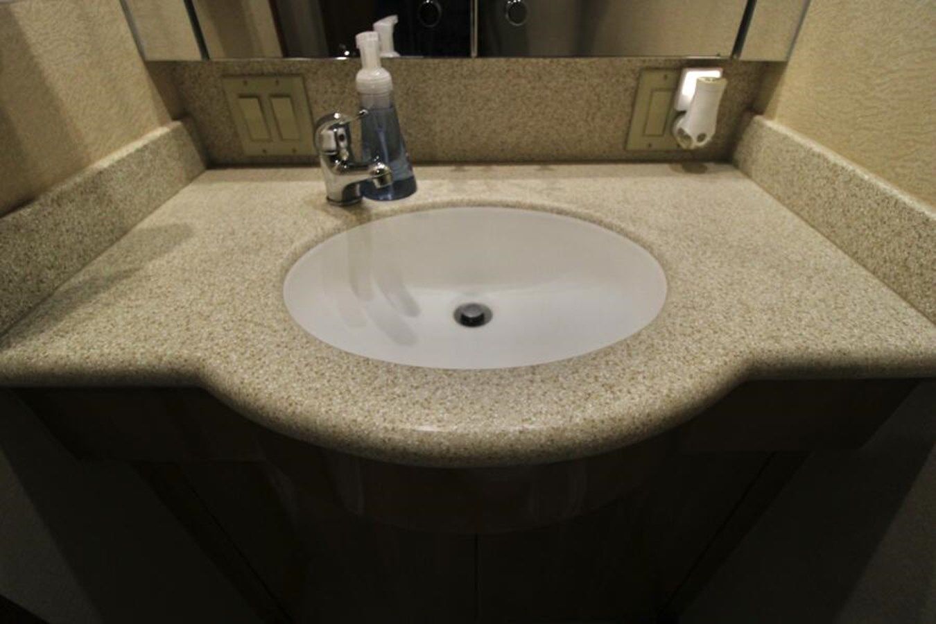 Buy a yacht Volare 2006