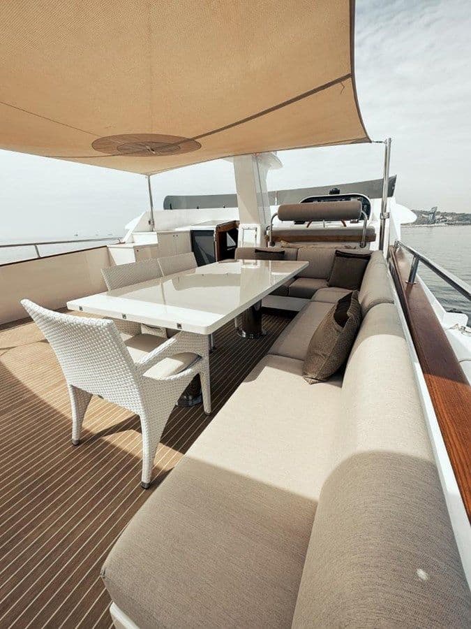 the best price on LAZIZA - BENETTI SAIL DIVISION
