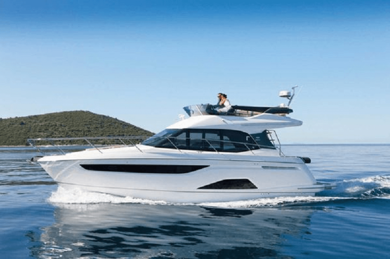 Лучшие предложения покупки яхты 2023  Bavaria R40 Fly - Charleston - Bavaria Yachts
