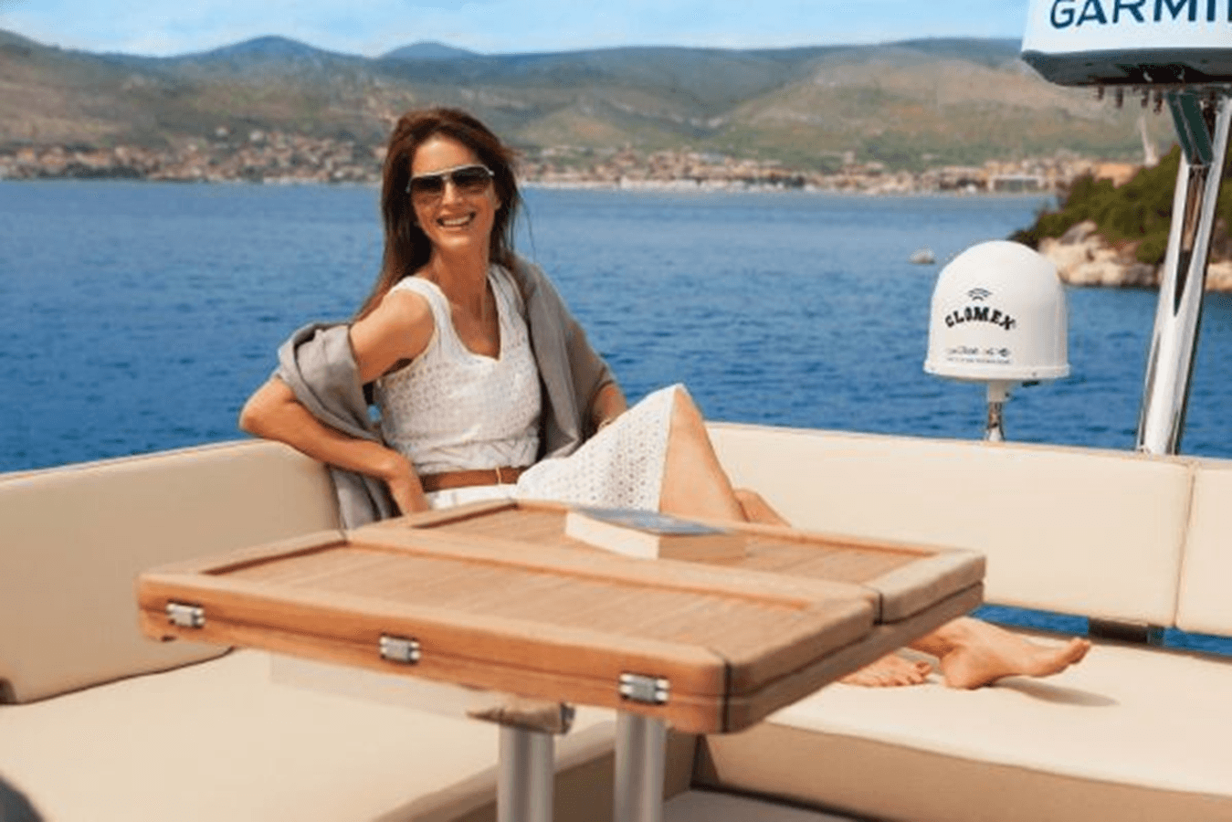 Купить 2023  Bavaria R40 Fly - Charleston - Bavaria Yachts