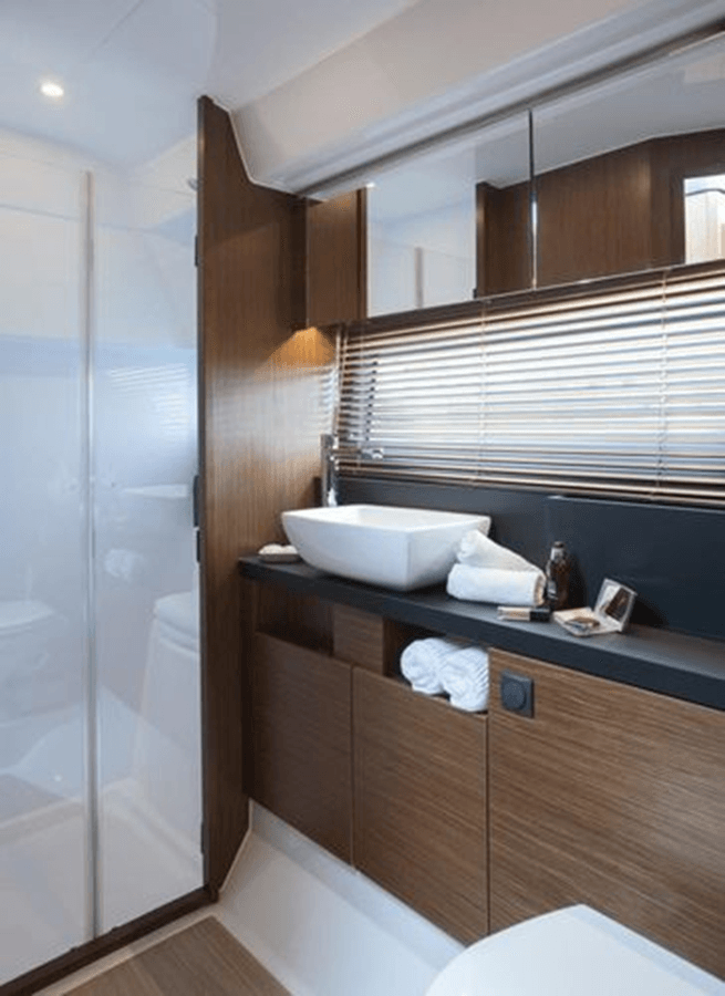 Стоимость яхты 2023  Bavaria R40 Fly - Charleston - Bavaria Yachts