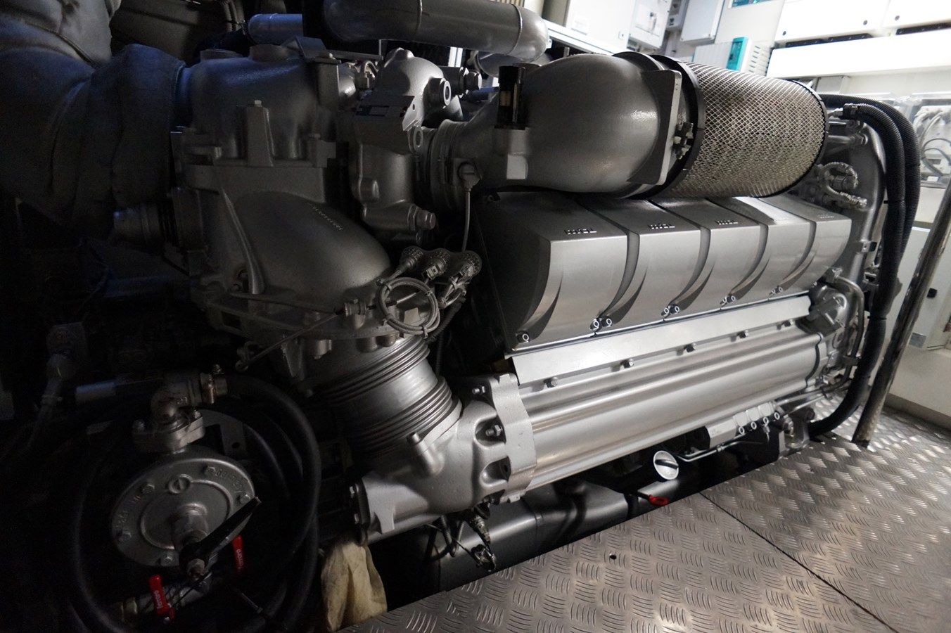 Лучшие предложения покупки яхты The Office 70