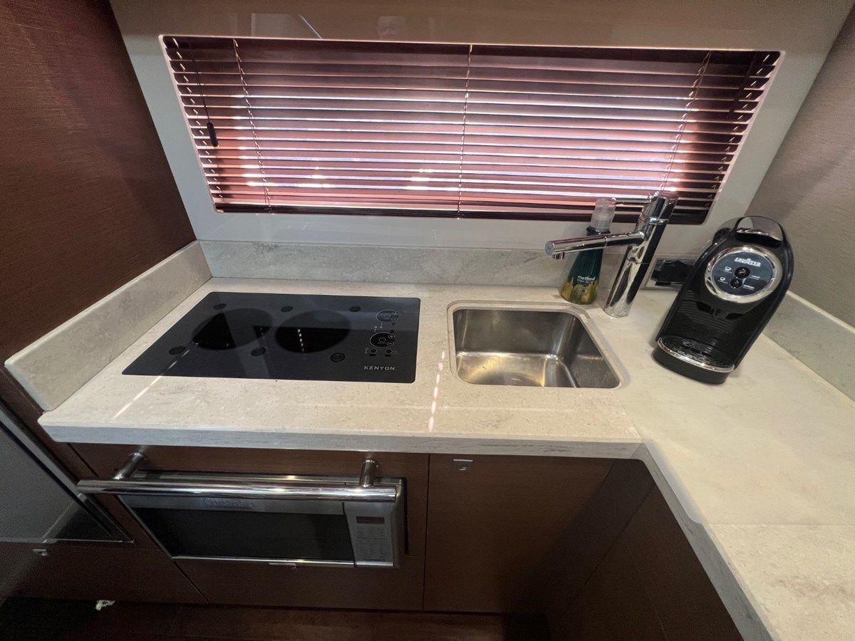 Buy a AQUA GENIUS 410 SUNDANCER at Shestakov Yacht Sales