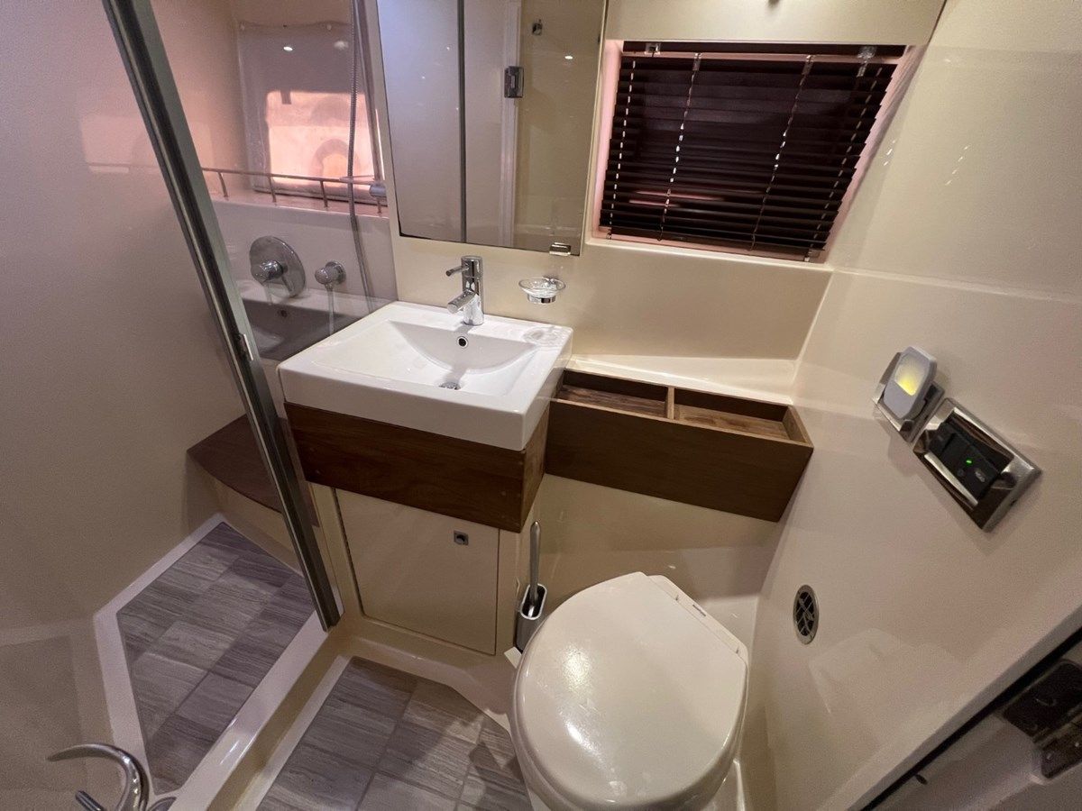 best yacht sales deals AQUA GENIUS 410 SUNDANCER