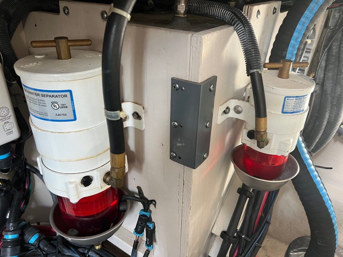 Buy a AQUA GENIUS - SEA RAY at Shestakov Yacht Sales