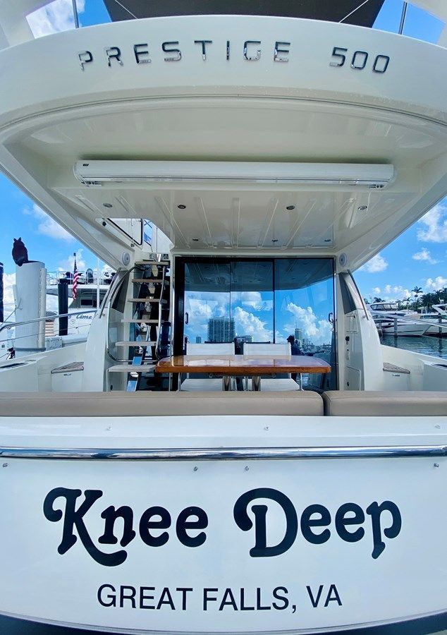 the best price on Knee Deep 2015