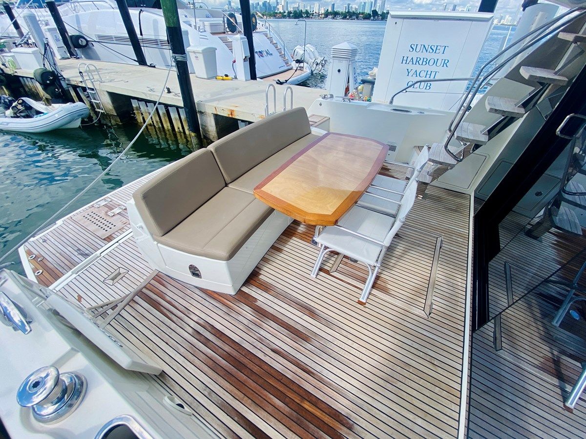 the best price on Knee Deep - PRESTIGE