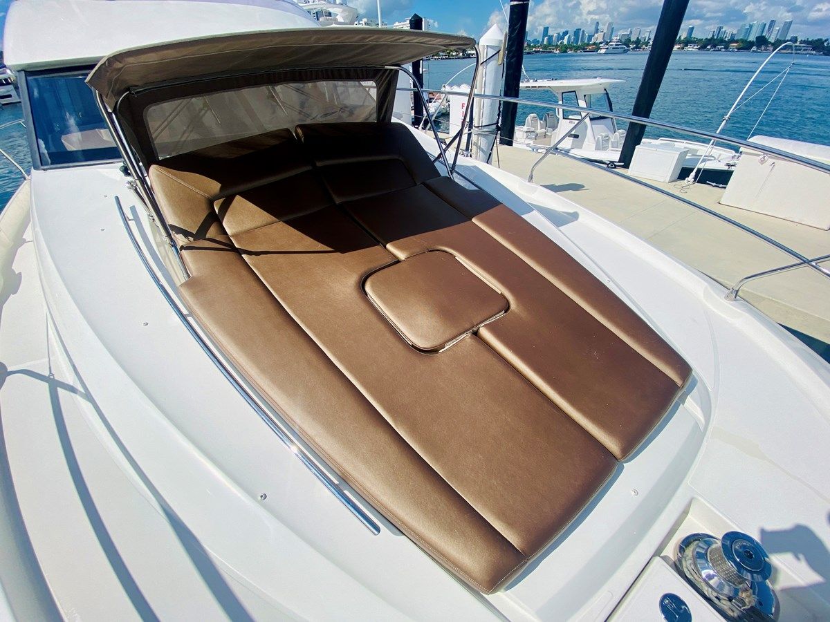 Buy a Knee Deep at Shestakov Yacht Sales