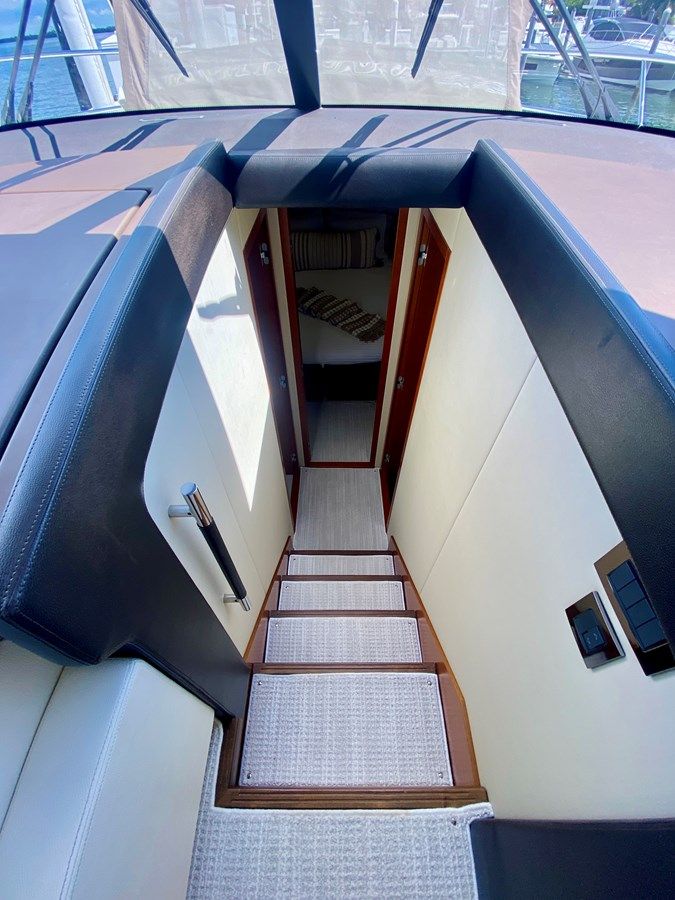 the best price on Knee Deep 50