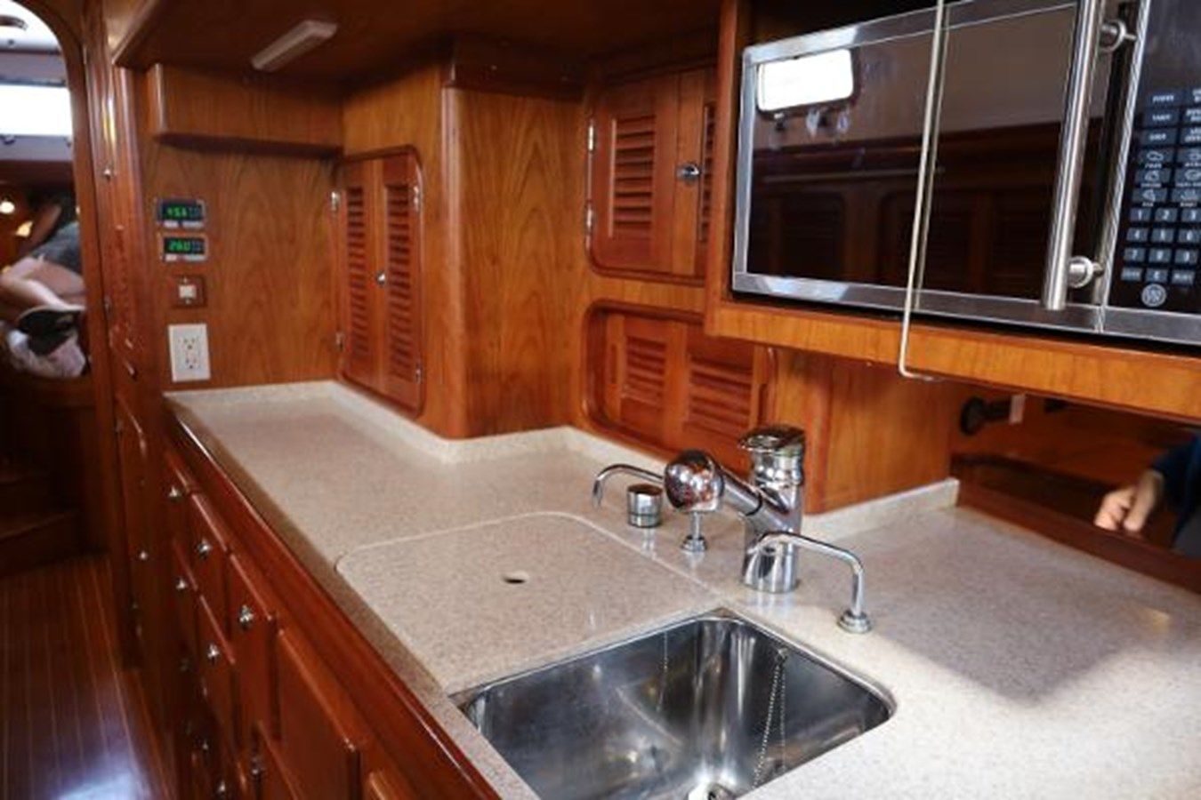 the best price on SIRIUS - PASSPORT YACHTS