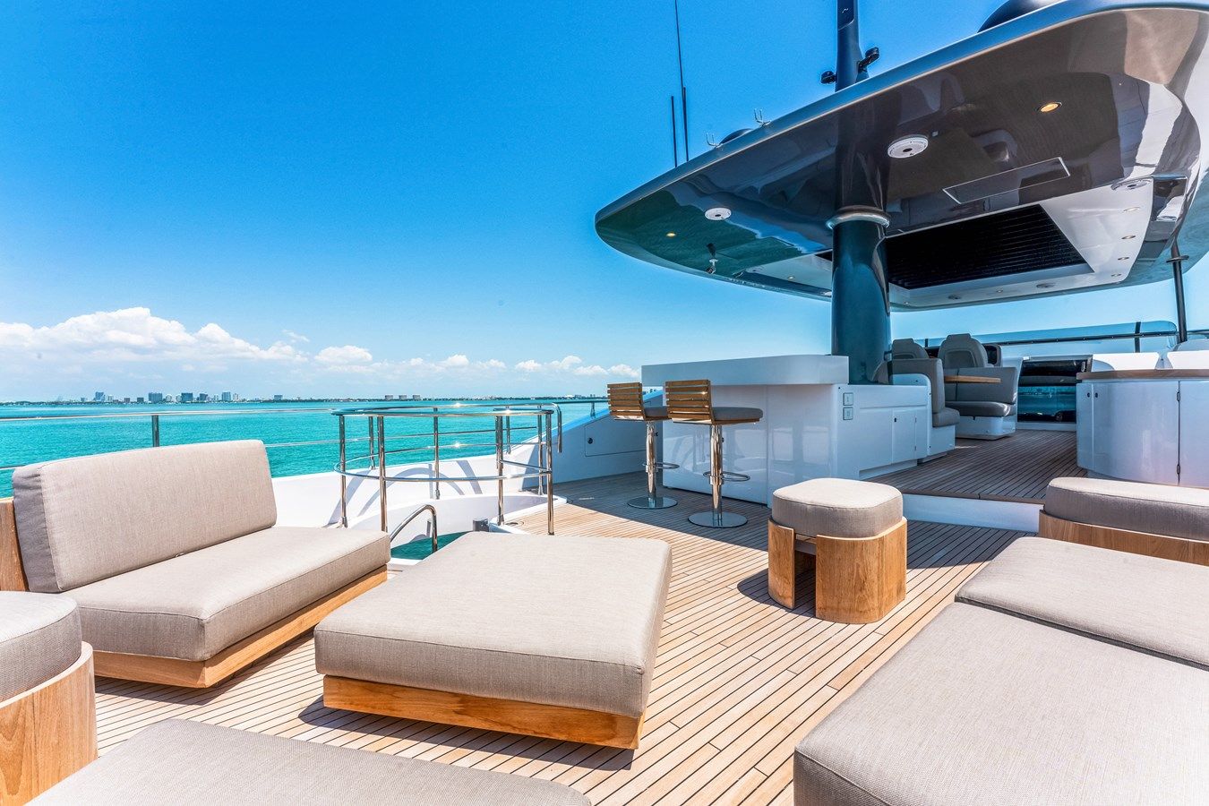 Buy a Equites Magellano 25 Metri at Shestakov Yacht Sales