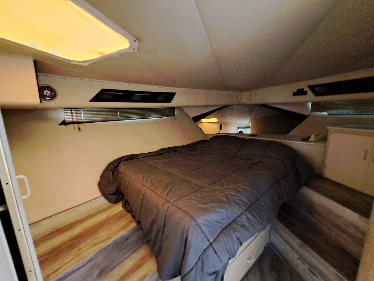 Купить яхту - 1984 в Shestakov Yacht Sales