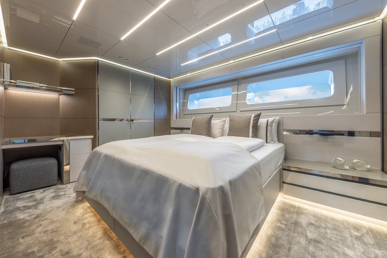 NO STRESS - ROSSINAVI yacht sale