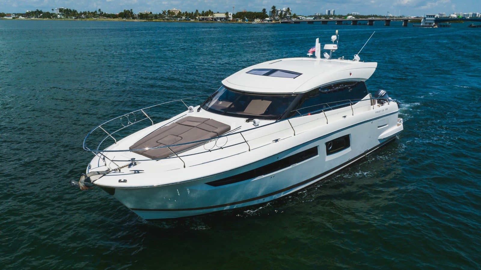 Купить яхту INVICTUS - PRESTIGE в Shestakov Yacht Sales