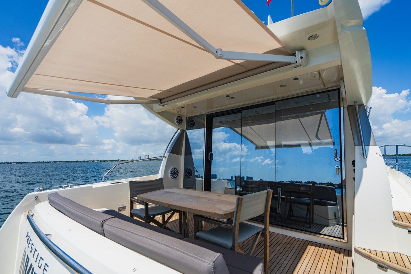 Купить яхту INVICTUS 50 в Shestakov Yacht Sales