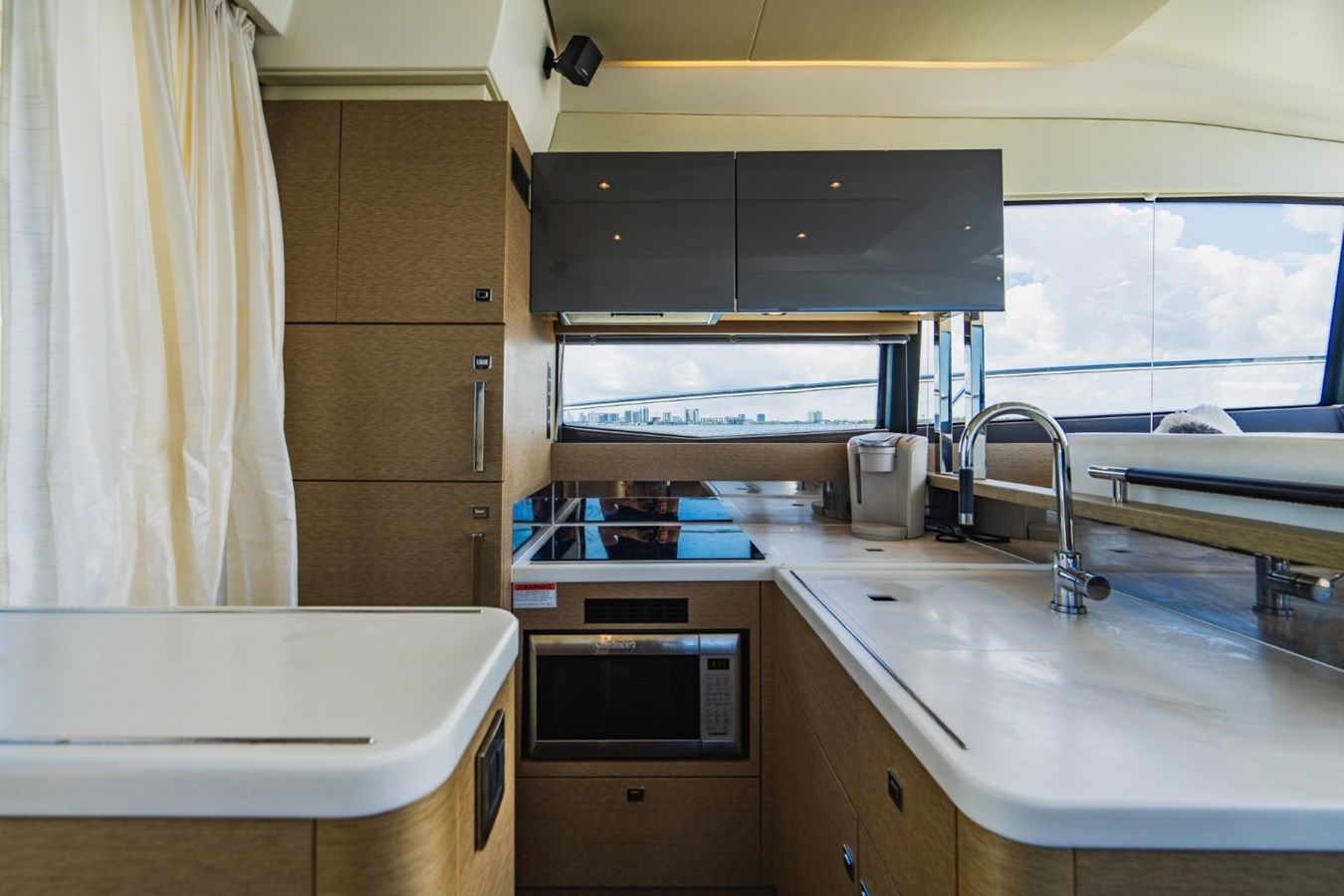 Купить INVICTUS 2018