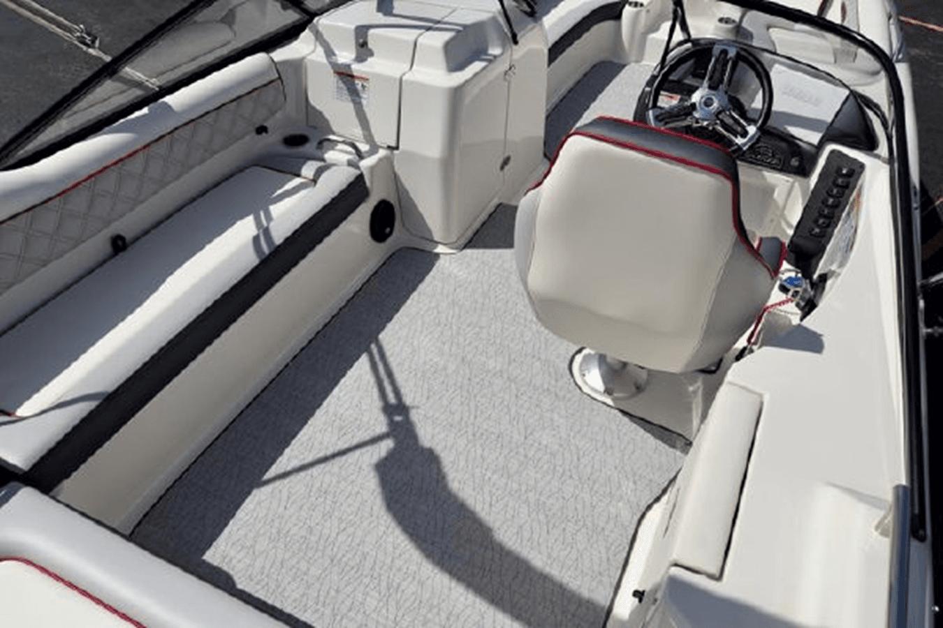 2022 Splendor 240 Platinum yacht sale