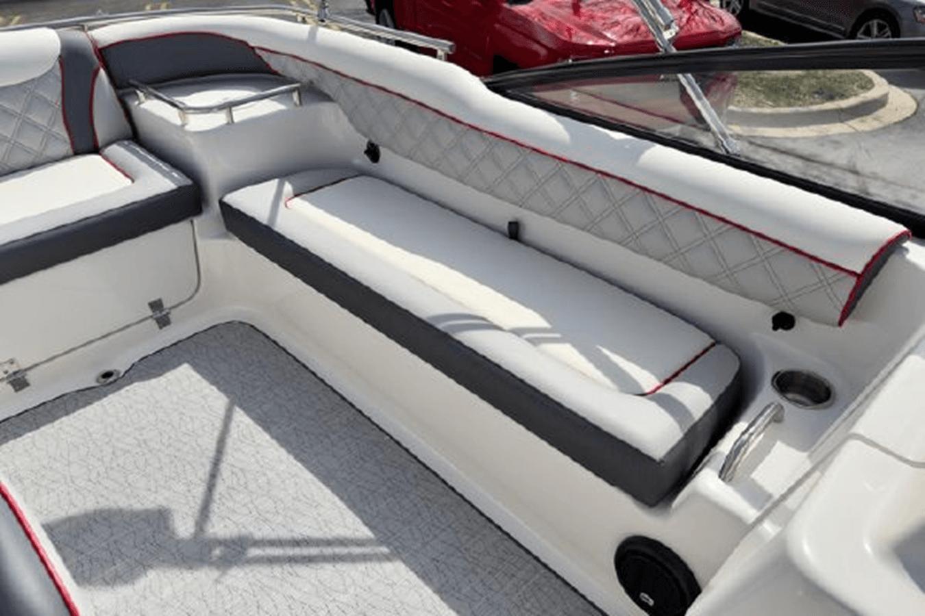 Buy a 2022 Splendor 240 Platinum - SPLENDOR BOATS at Shestakov Yacht Sales
