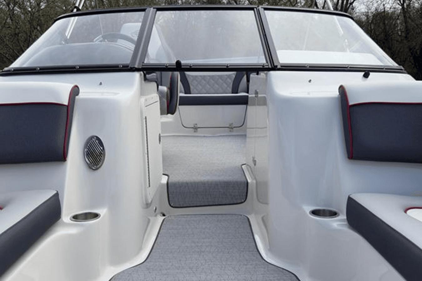 2022 Splendor 240 Platinum