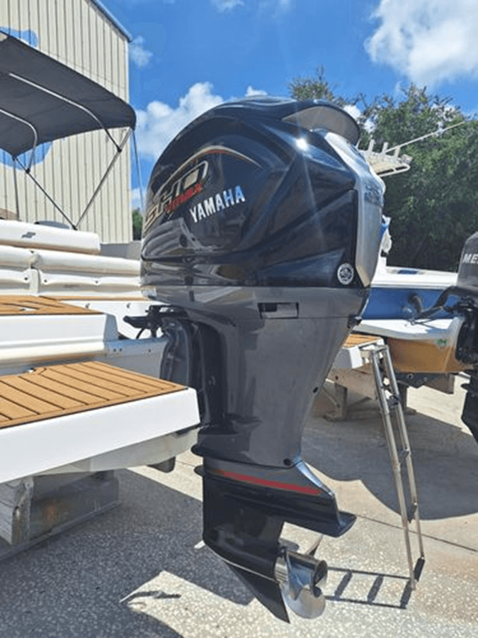 Buy a yacht 2022 Starcraft SVX 231 OB 2022