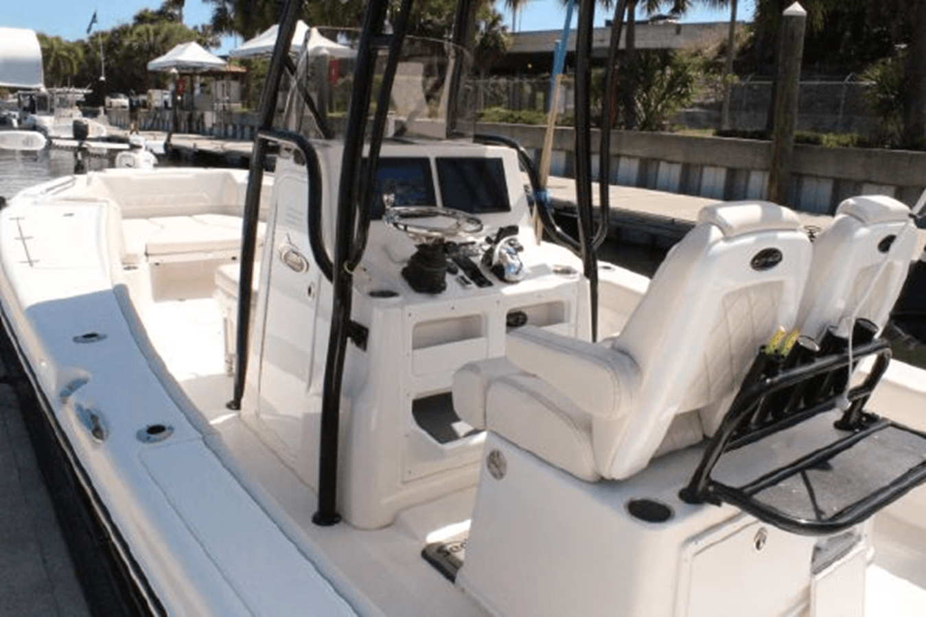 Купить яхту 2021 Blue Wave 2800 Makaira 27 в Shestakov Yacht Sales