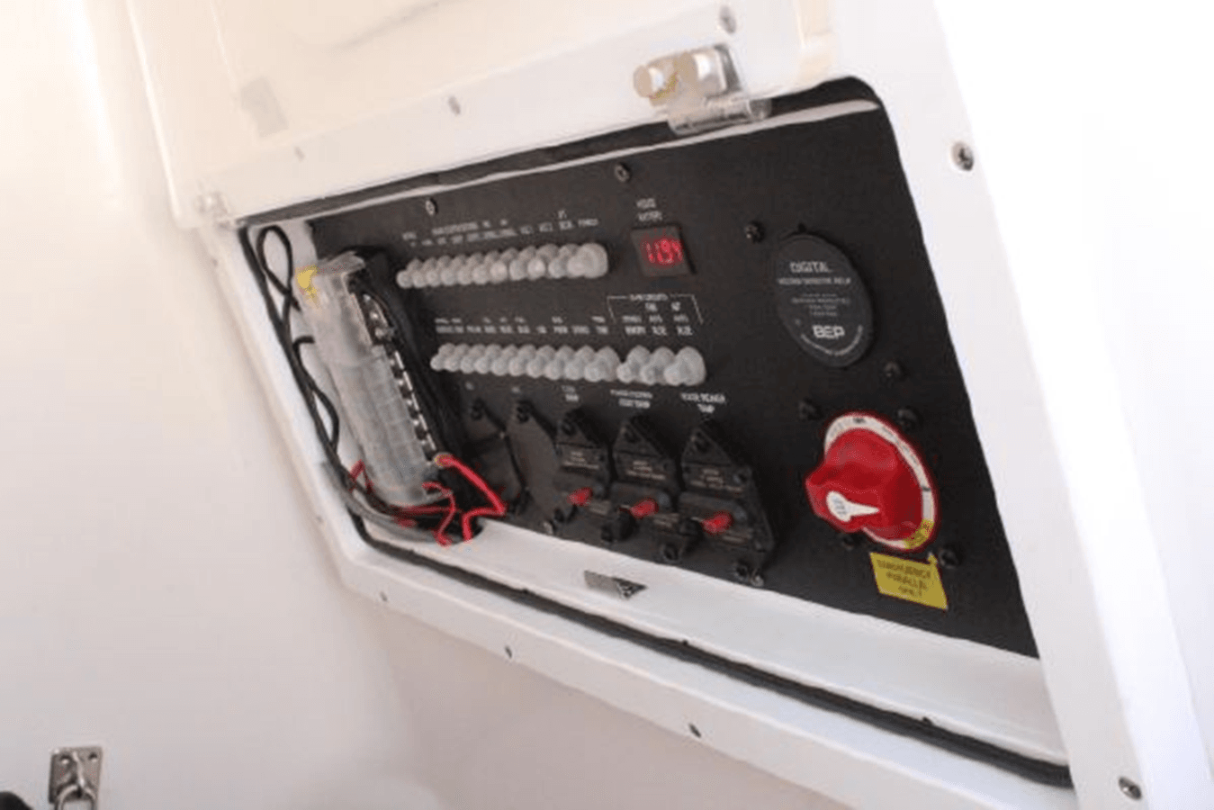 Купить 2021 Blue Wave 2800 Makaira 2021