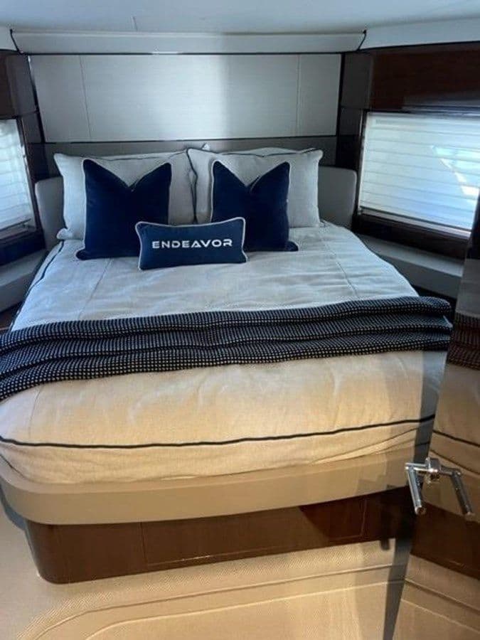 Buy a yacht Endeavor 2019